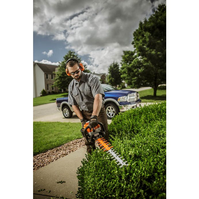 STIHL® HS 82 R – 30in Gas Hedge Trimmer | 22.7cc STIHL® Engine