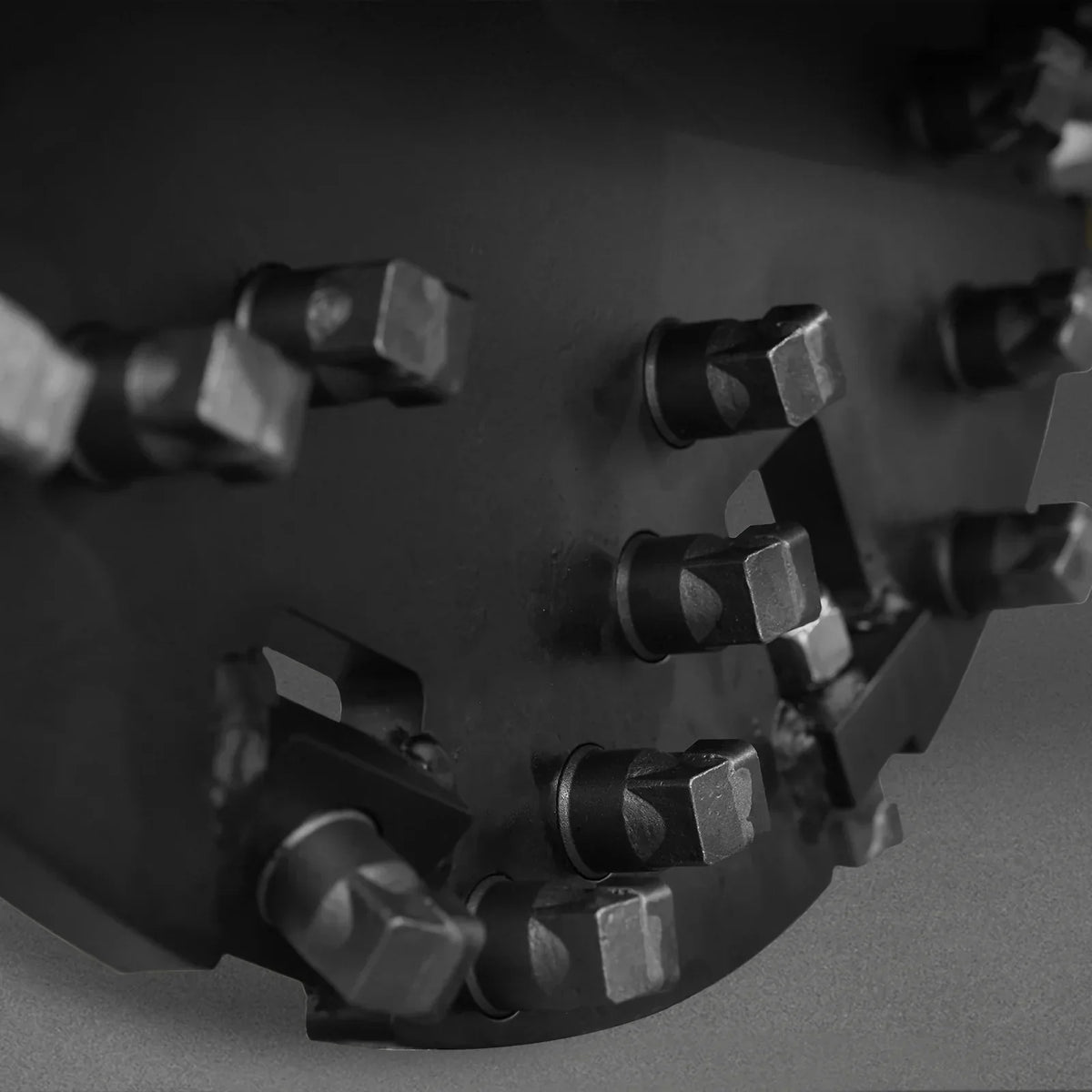 3-Point Hitch PTO Stump Grinder with 34 Carbide Teeth (PTO Shaft Included),  for 15-45HP Tractor,  SG24