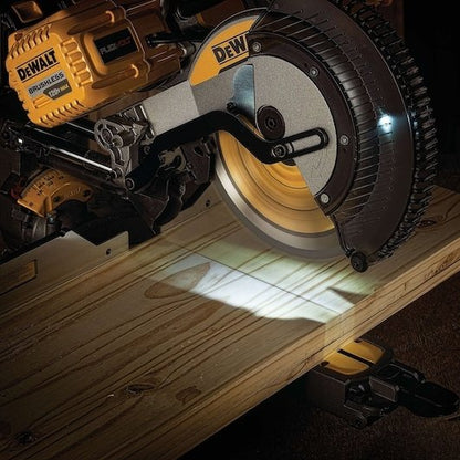 DeWalt FLEXVOLT 12 in 120V MAX Double Bevel Compound Sliding Miter Saw Kit