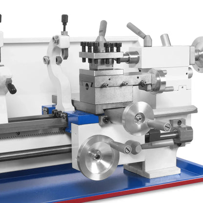1.5‘’ Spindle Bore Metal Lathe Machine 8'' x 16'' High Precision Brushless Motor Mini 1.5HP Benchtop 0-2500 RPM Variable Speed Metal Working Machine 1.5‘’ Spindle Bore Small Lathe without Stand 0831V