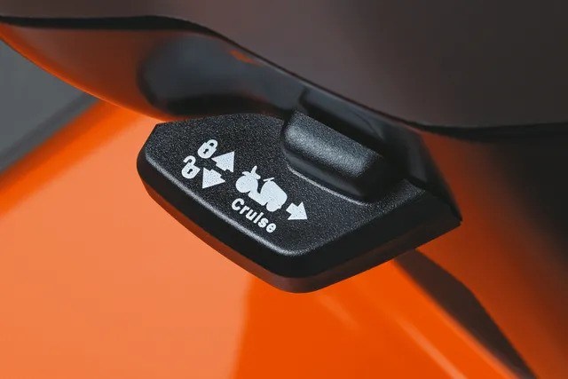 Husqvarna TS375XD-54 Riding Lawn Mower 137.2cm 24hp