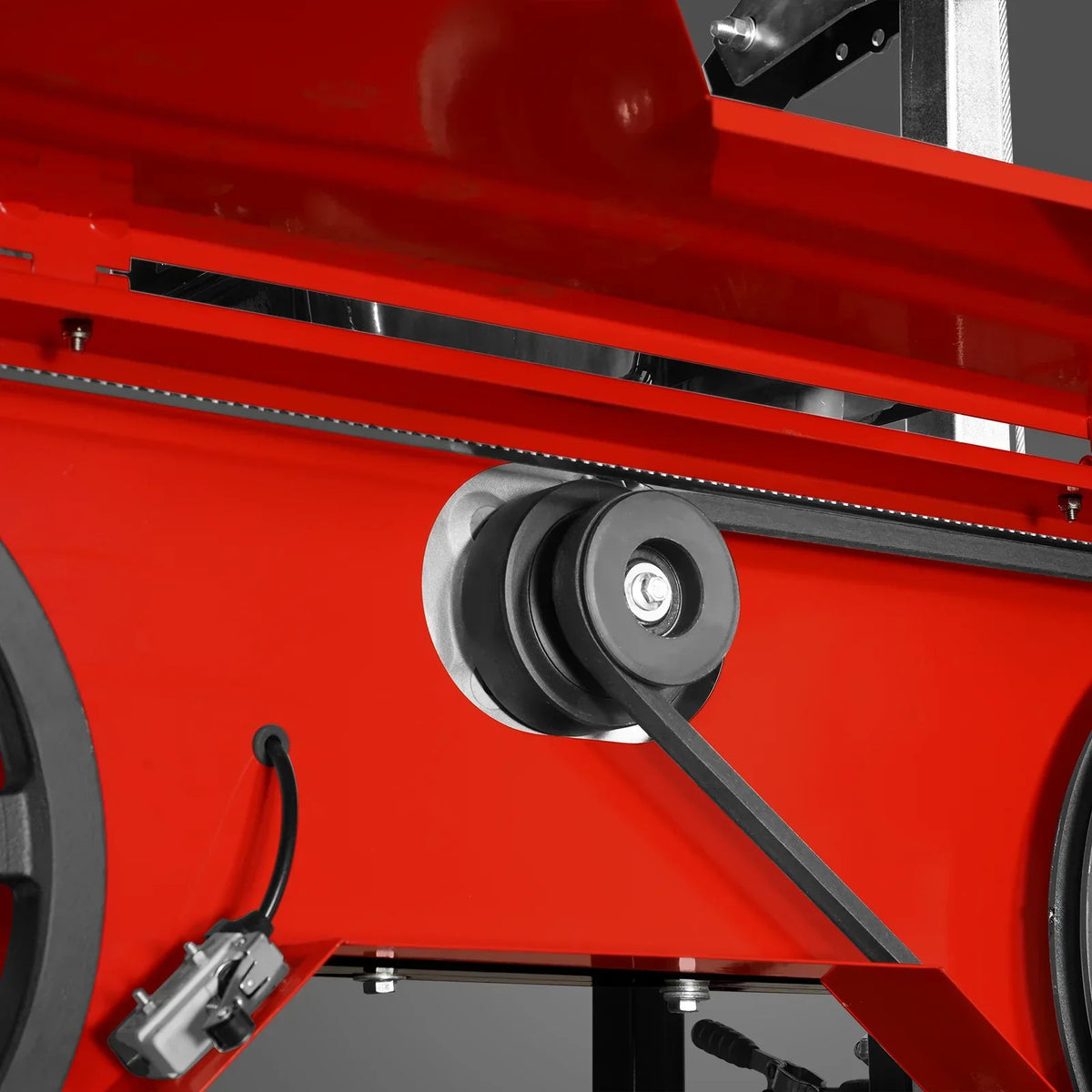 18" Portable Sawmill,  212cc 7HP Gasoline Engine,  15" Board  Width,  10' Track Length ,  SM-18