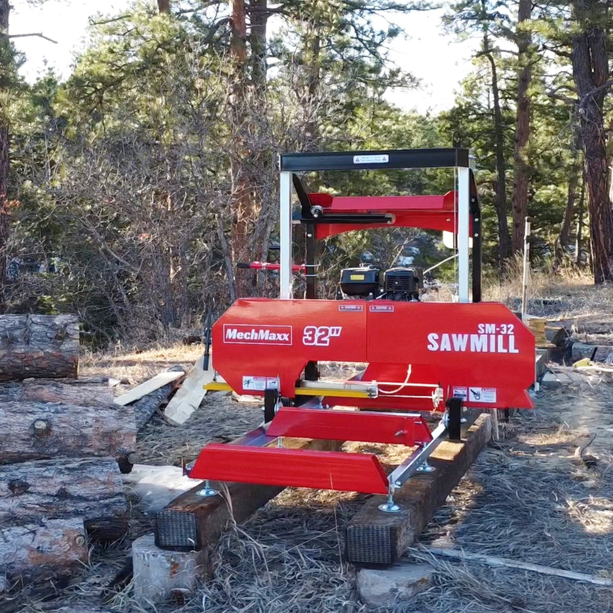 32" Portable Sawmill,  420cc 15HP E-Start Gasoline Engine,  26.5" Board Width,  13' Track Length ,  SM-32